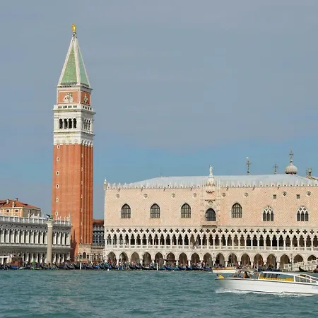 App4rent Saturno 4 - Family Apartment, Wifi, Parking Lido di Jesolo