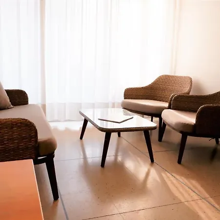 App4rent Saturno 4 - Family Apartment, Wifi, Parking Apartamento