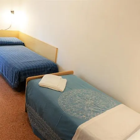 Apartamento App4rent Saturno 4 - Family Apartment, Wifi, Parking