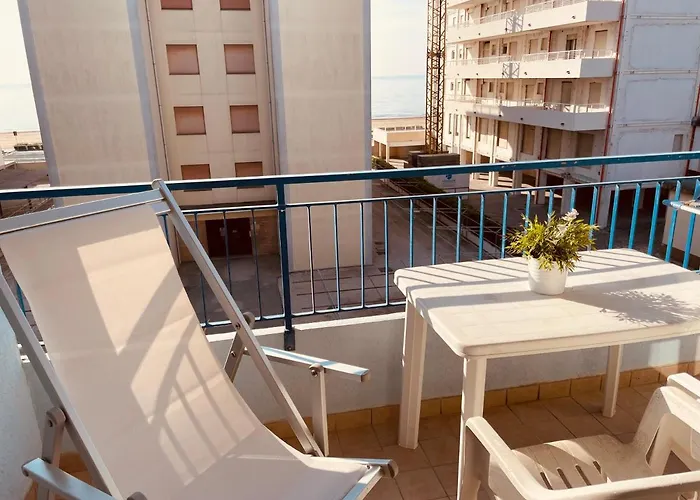 App4rent Saturno 4 - Family Apartment, Wifi, Parking Apartment